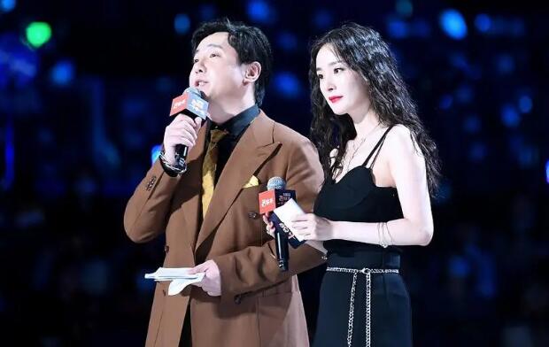 沈騰回應(yīng)沒扶楊冪