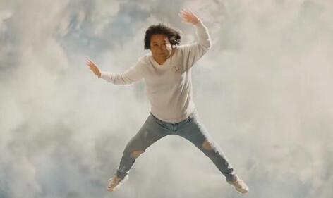 賈玲成中國(guó)影史票房最高女導(dǎo)演