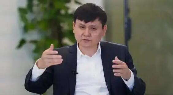 張文宏建議老人這一個(gè)月不跳廣場舞