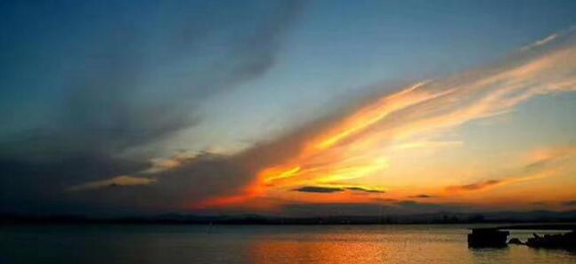 地球出現(xiàn)3小時特大地磁暴