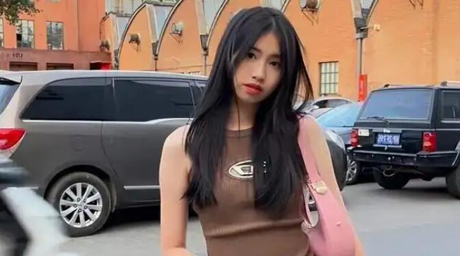 徐朵首度回應隨徐帆姓