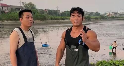 李維剛首次回應(yīng)村民搶魚事件