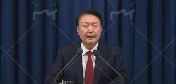 韓國(guó)首爾爆發(fā)示威游行