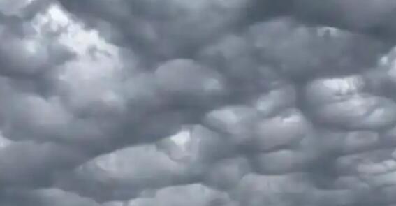 大連天空現(xiàn)窟窿云